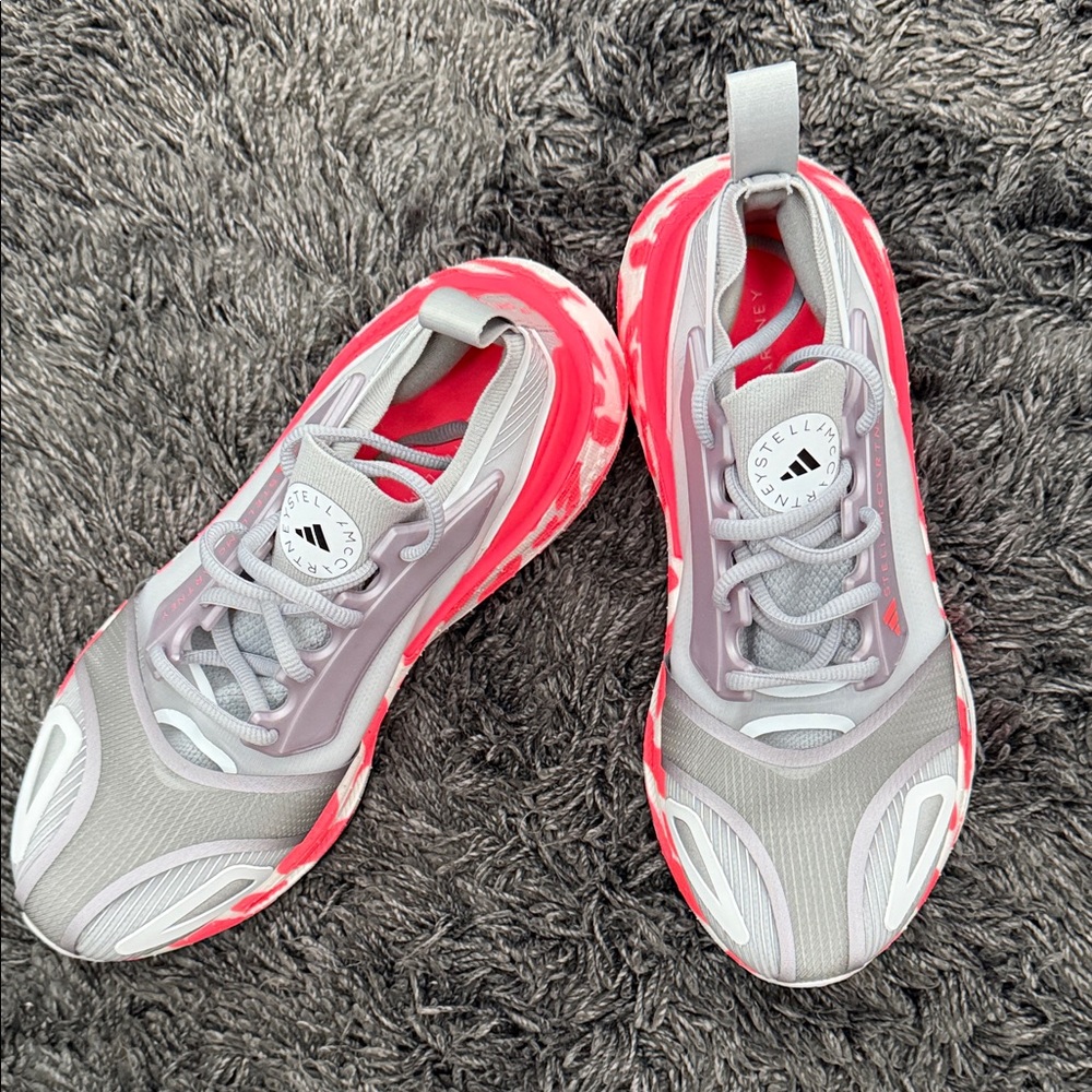 Stella McCartney Adidas Ultraboost Lightweight Sneaker size-6.5